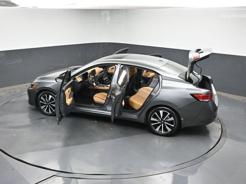 Used 2024 Nissan Sentra SV w/ SV Premium Package FWD image 43