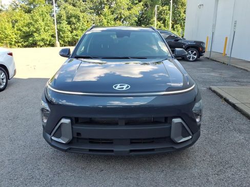Used 2025 Hyundai Kona SEL FWD image 8