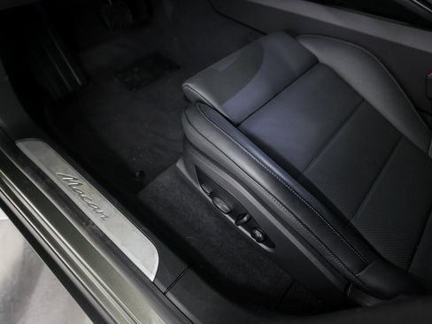 New 2025 Porsche Macan Electric image 14