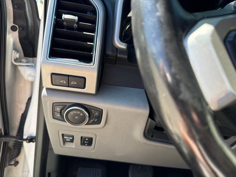 Used 2018 Ford F150 Lariat w/ Equipment Group 502A Luxury AWD/4WD image 24