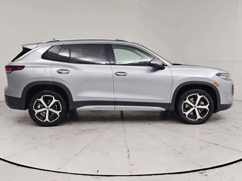 New 2025 Volkswagen Tiguan SE image 7