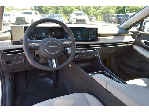 New 2025 Hyundai Sonata SEL image 13