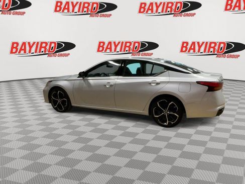 Used 2024 Nissan Altima 2.5 SR FWD image 6