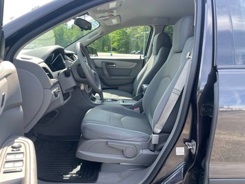 Used 2017 Chevrolet Traverse LS AWD/4WD image 18