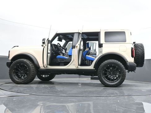 New 2025 Ford Bronco Badlands image 70