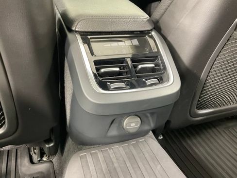 Certified 2022 Volvo S60 B5 Inscription AWD/4WD image 25