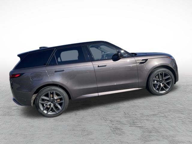 Used 2026 Land Rover Range Rover Sport Dynamic SE AWD/4WD image 7