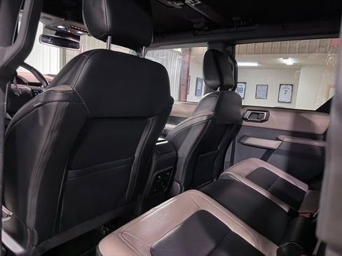 Used 2023 Ford Bronco Wildtrak AWD/4WD image 14