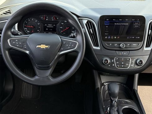 Certified 2025 Chevrolet Malibu LT image 11