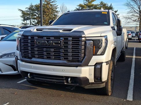 Used 2024 GMC Sierra 2500 Denali Ultimate w/ Max Trailering Package image 5