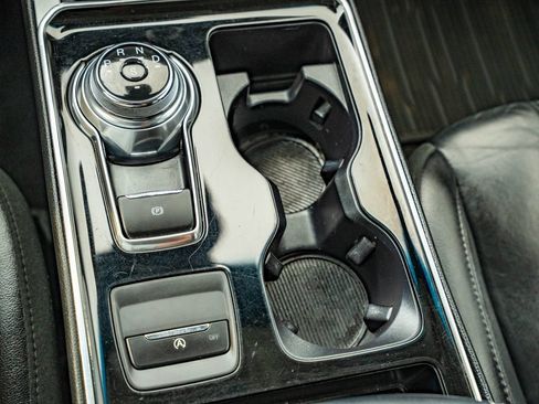 Used 2019 Ford Edge Titanium FWD image 38