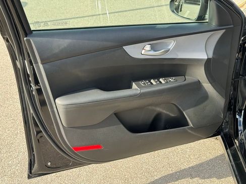 Used 2024 Kia Forte LX image 21