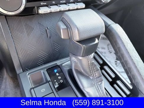 Used 2024 Toyota Tacoma SR5 AWD/4WD image 19