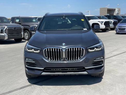 Used 2019 BMW X5 xDrive40i w/ Premium Package 2 AWD/4WD image 2