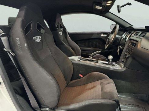 Used 2013 Ford Mustang Boss 302 w/ Boss 302 Accessory Pkg RWD image 53
