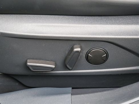 Used 2023 Ford Mustang Mach-E Select image 29