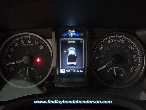 Used 2022 Toyota Tacoma TRD Off-Road w/ Technology Package AWD/4WD image 33