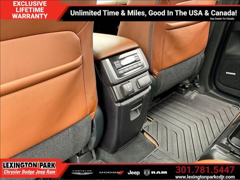 Used 2019 Subaru Ascent Touring AWD/4WD image 10