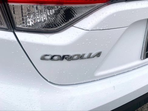 Used 2024 Toyota Corolla LE FWD image 30