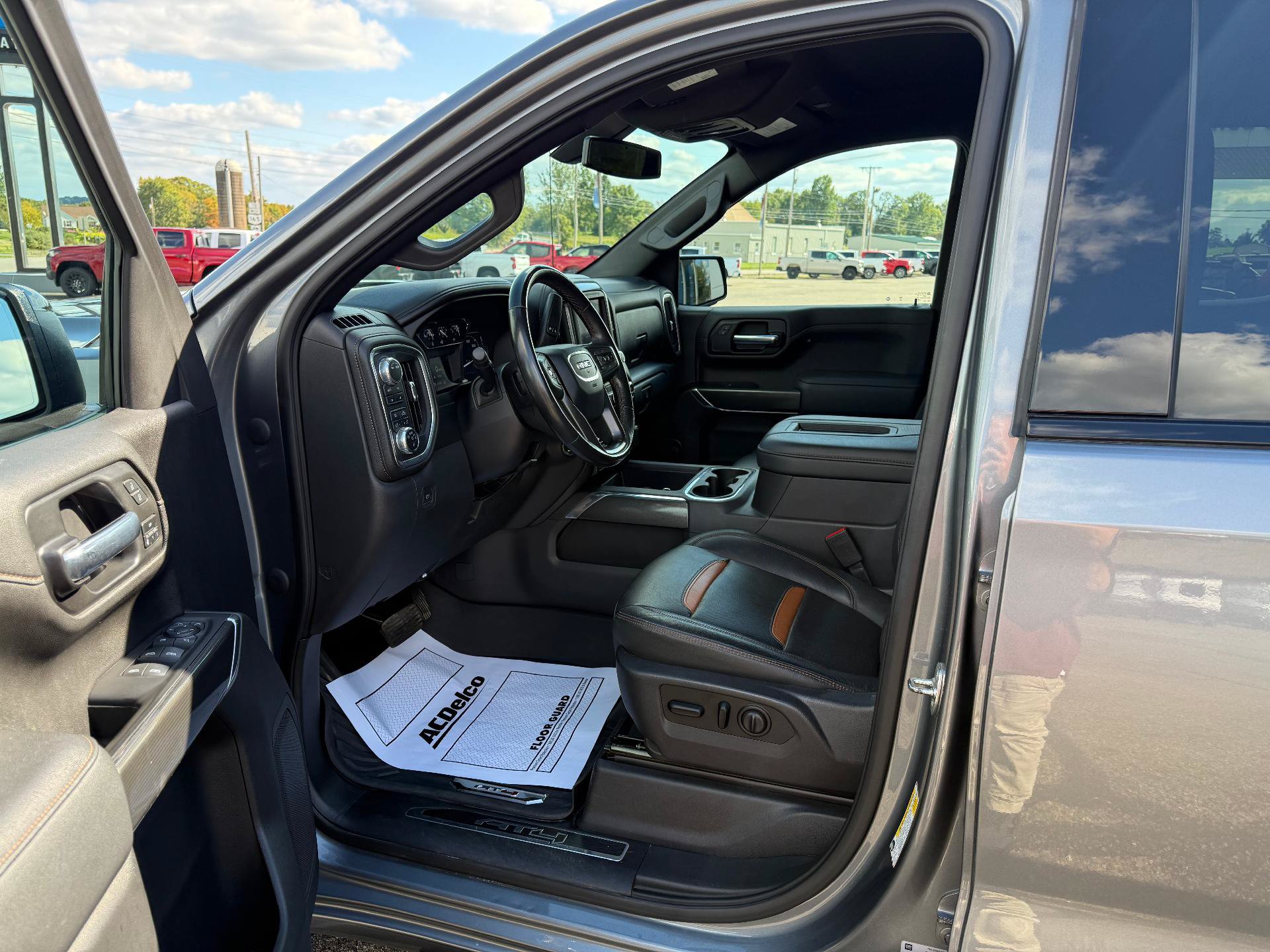 Used 2021 GMC Sierra 1500 AT4 AWD/4WD image 11