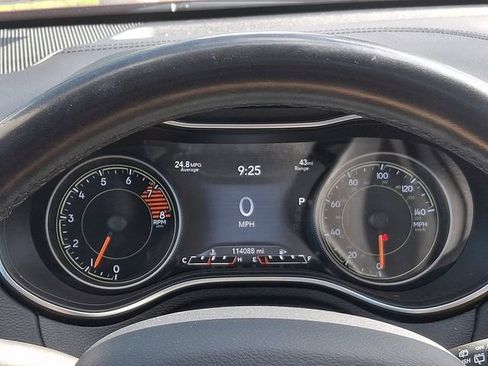Used 2020 Jeep Cherokee Limited AWD/4WD image 22