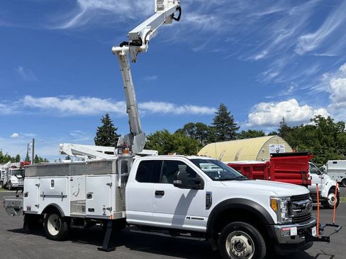 Used 2017 Ford F550 4x4 SuperCab Super Duty image 24