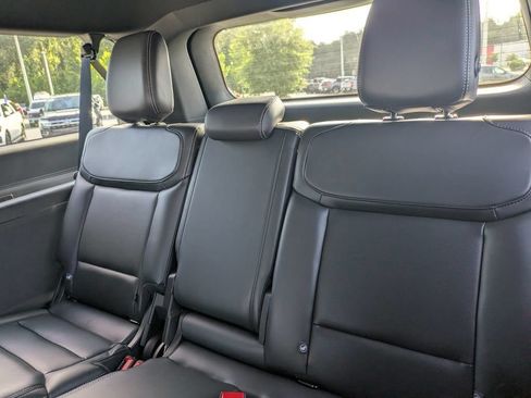 Used 2025 Ford Expedition Max Platinum w/ Stealth Performance Package AWD/4WD image 15