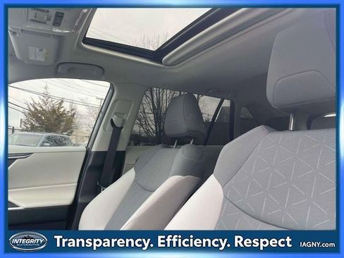 Certified 2022 Toyota RAV4 XLE w/ Convenience Package image 20