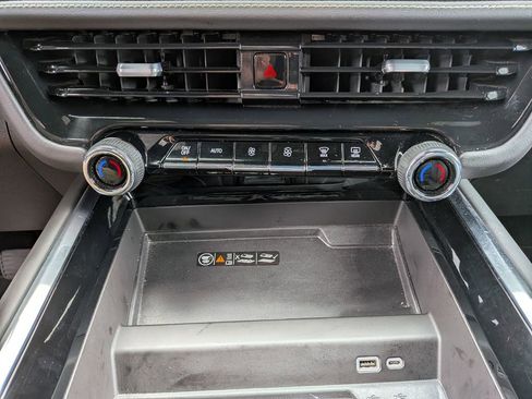 Used 2025 Chevrolet Tahoe Premier image 25