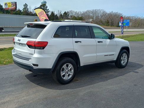 Used 2017 Jeep Grand Cherokee Laredo w/ Quick Order Package 23E image 5