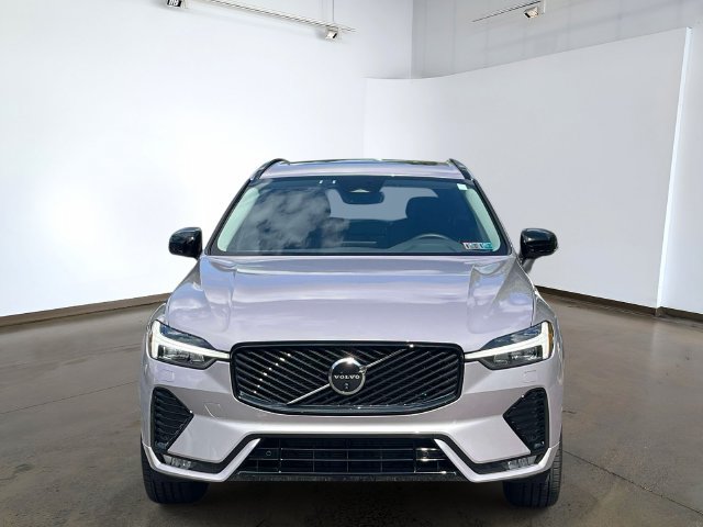 Used 2026 Volvo XC60 B5 Plus w/ Protection Package Premier AWD/4WD image 2