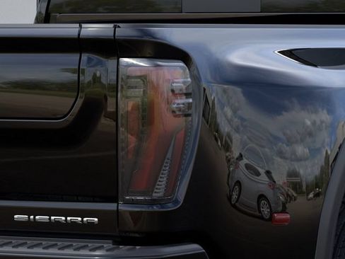 New 2026 GMC Sierra 3500 Denali w/ Denali Reserve Package AWD/4WD image 11