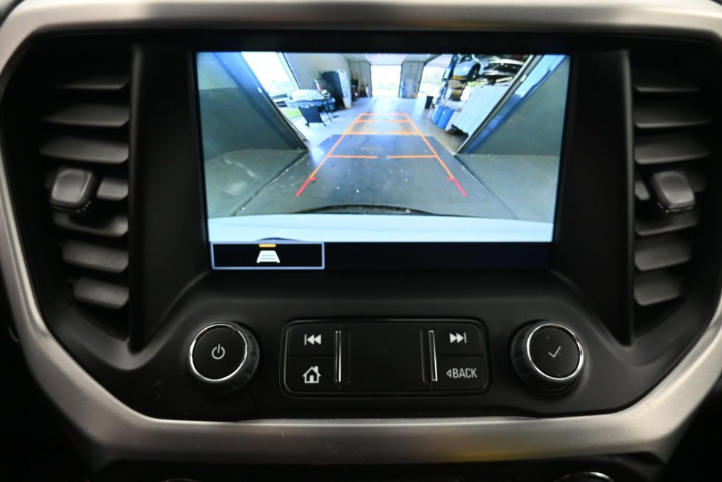 Used 2023 GMC Acadia SLT FWD image 13