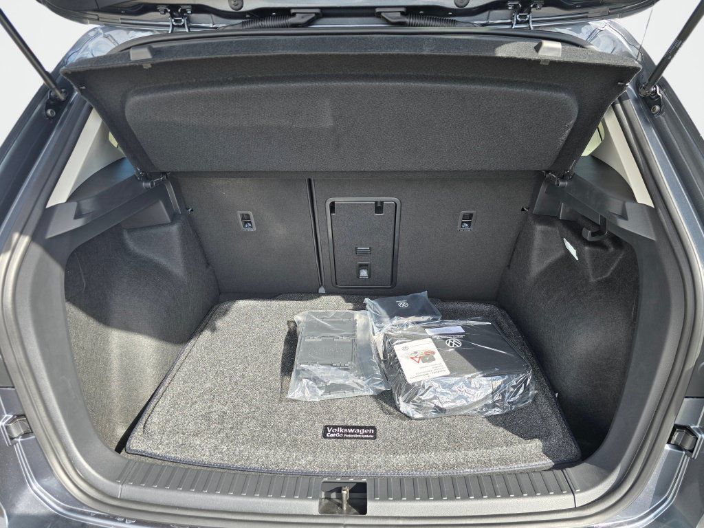 New 2026 Volkswagen Taos SE AWD/4WD image 15