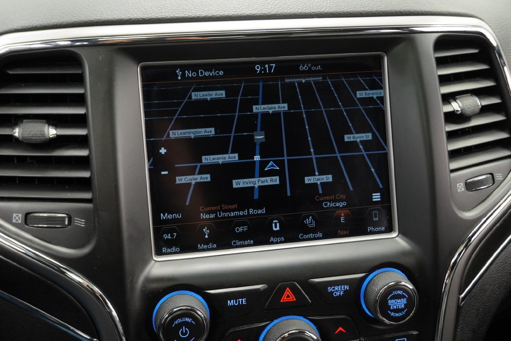 Used 2018 Jeep Grand Cherokee Limited AWD/4WD image 27