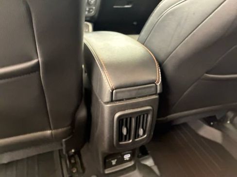 Used 2019 Jeep Compass Latitude w/ Popular Equipment Group AWD/4WD image 19