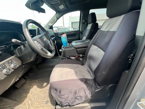 Used 2024 Chevrolet Silverado 1500 LT w/ Z71 Off-Road Package AWD/4WD image 9