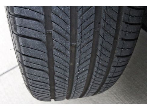 Used 2025 Genesis GV70 2.5T Sport Prestige w/ Sport Prestige Package image 32