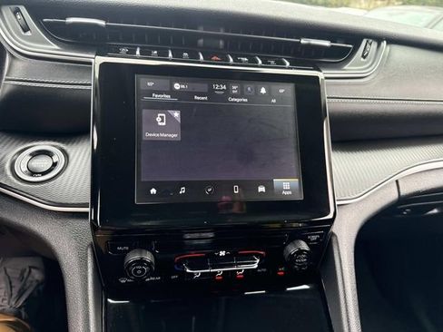 Used 2023 Jeep Grand Cherokee L Laredo image 25