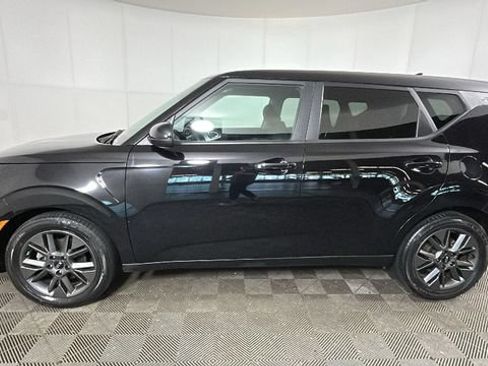 Used 2021 Kia Soul S FWD image 6
