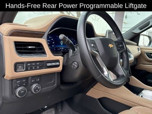Used 2024 Chevrolet Suburban Premier image 11