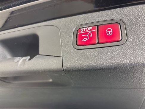 Used 2020 Mercedes-Benz GLC 300 image 18