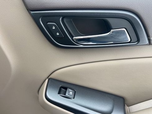 Used 2018 GMC Yukon SLT image 11