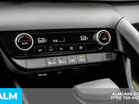 Used 2023 Hyundai Elantra SEL image 43