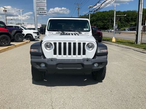 Used 2020 Jeep Wrangler Sport AWD/4WD image 2