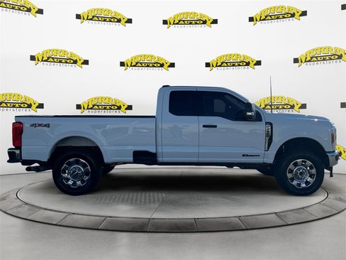 Used 2025 Ford F250 XLT image 6