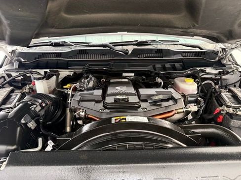 Used 2018 RAM 3500 SLT w/ Luxury Group image 9