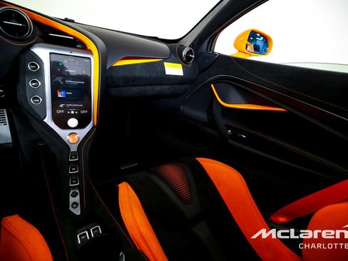 New 2026 McLaren 750S Spider RWD image 16