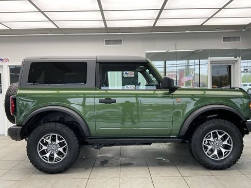 Used 2022 Ford Bronco Badlands AWD/4WD image 4