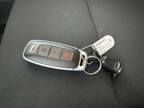 Used 2023 Nissan Rogue S AWD/4WD image 27